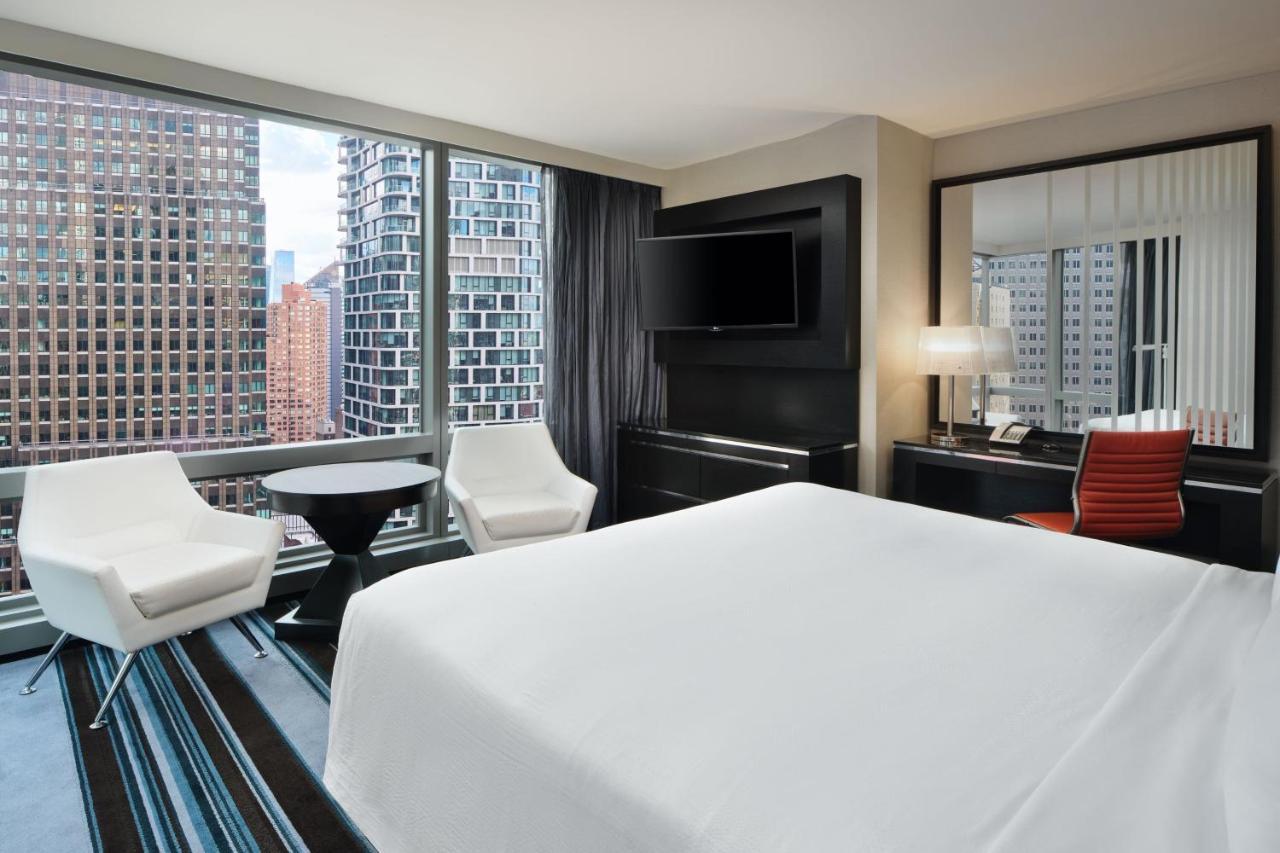 Courtyard By Marriott New York Manhattan/Central Park Bagian luar foto